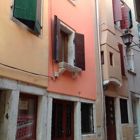 Casa Verde * רוביני